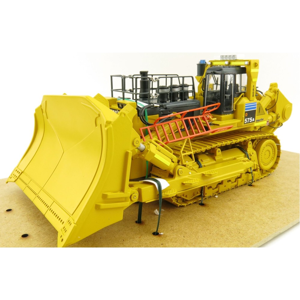 Himobo - Komatsu 575 Alcoa Dozer Scale 1:50
