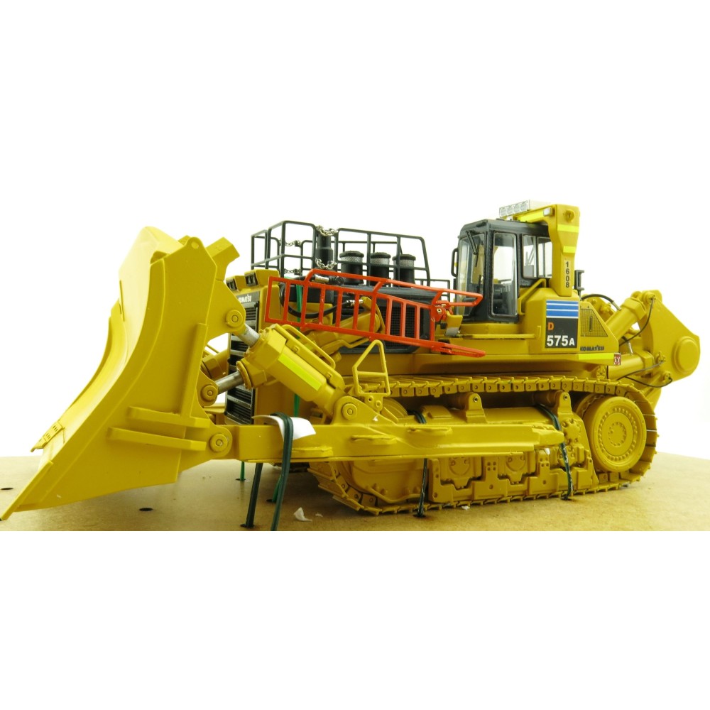 Himobo - Komatsu 575 Alcoa Dozer Scale 1:50