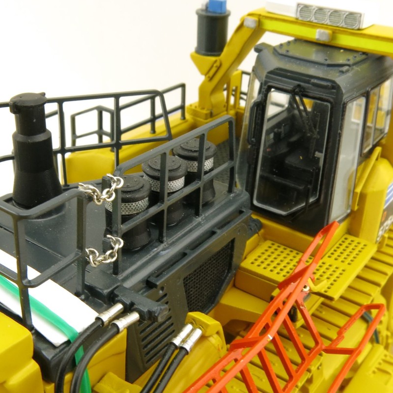 Himobo - Komatsu 575 Alcoa Dozer Scale 1:50