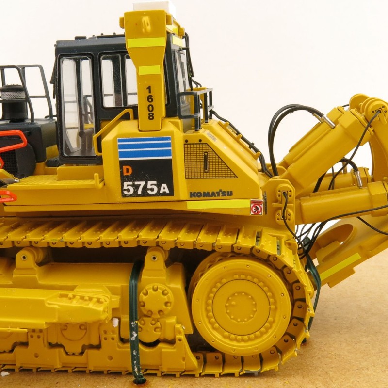 Himobo - Komatsu 575 Alcoa Dozer Scale 1:50