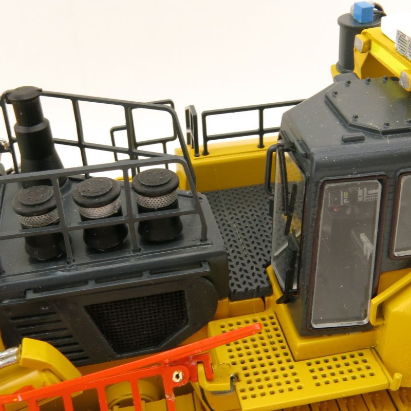 Himobo - Komatsu 575 Alcoa Dozer Scale 1:50