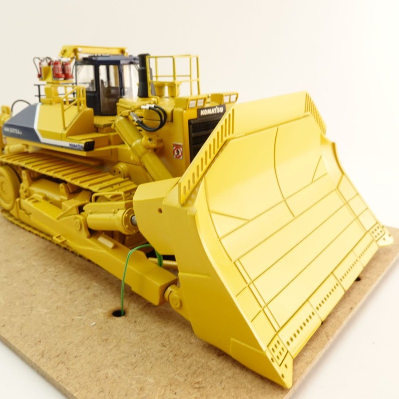 Himobo - Komatsu 575 SR Super Ripper Dozer Scale 1:50