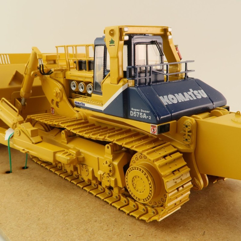 Himobo - Komatsu D575 A2 SD Super Dozer - Yellow - Scale 1:50