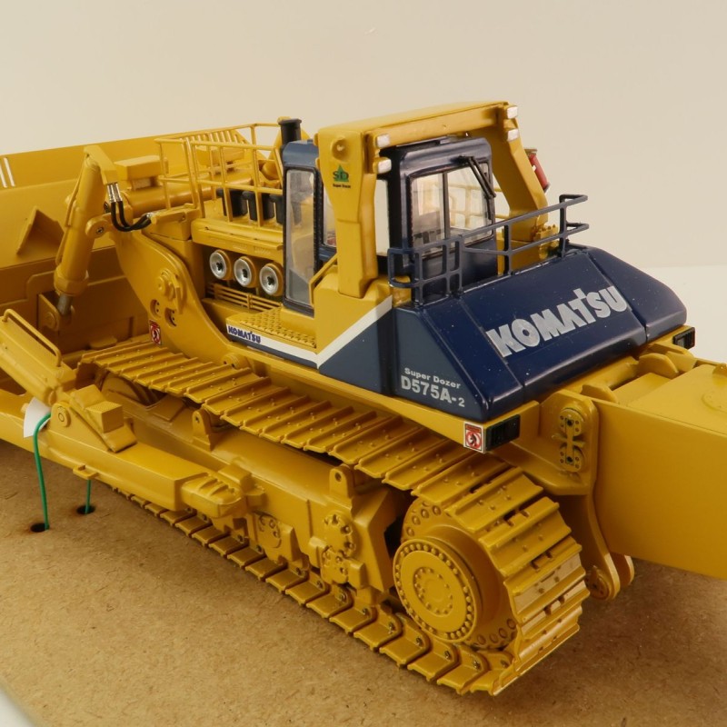 Himobo - Komatsu D575 A2 SD Super Dozer - Yellow - Scale 1:50