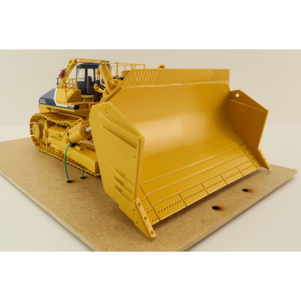 Himobo - Komatsu D575 A2 SD Super Dozer - Yellow - Scale 1:50