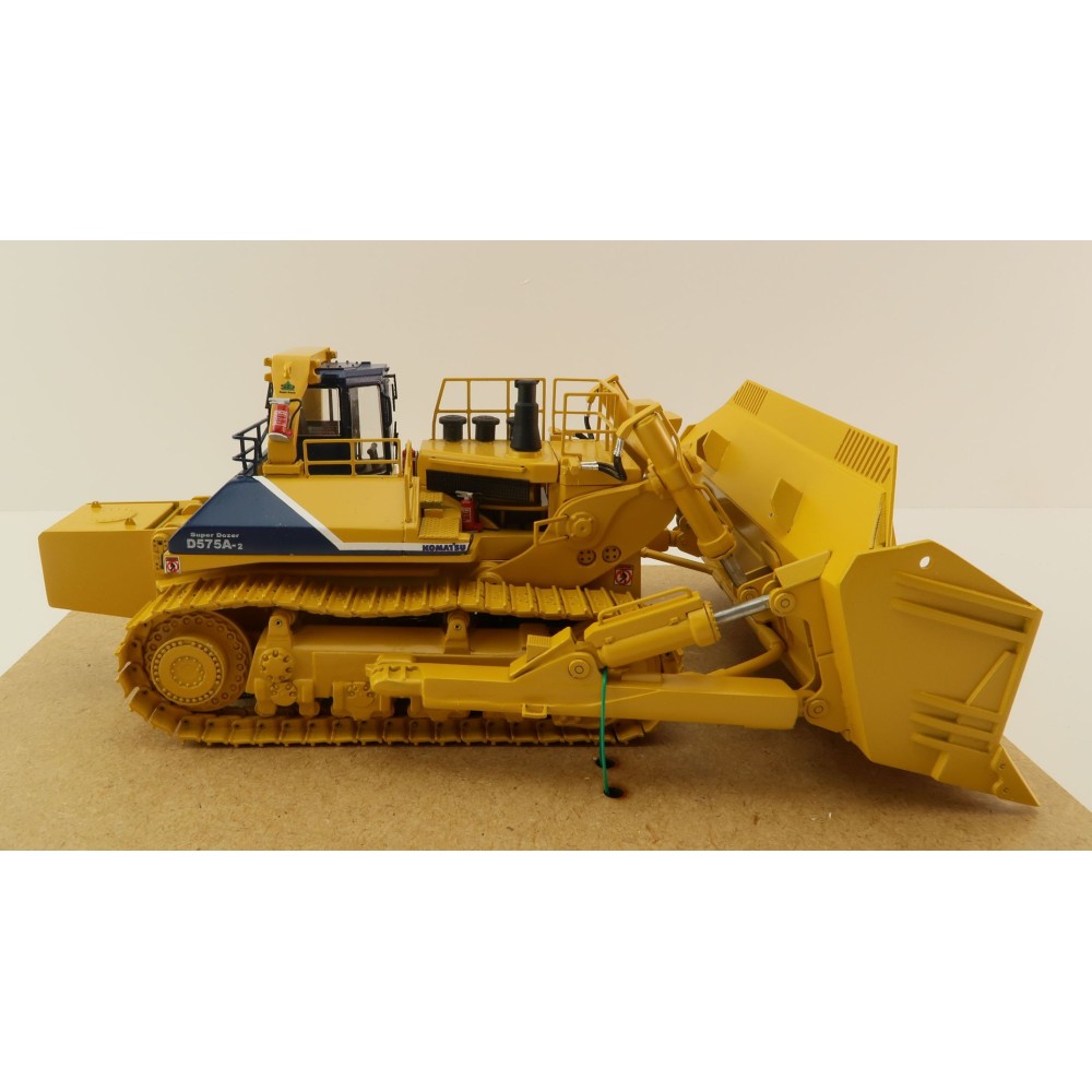 Himobo - Komatsu D575 A2 SD Super Dozer - Yellow - Scale 1:50