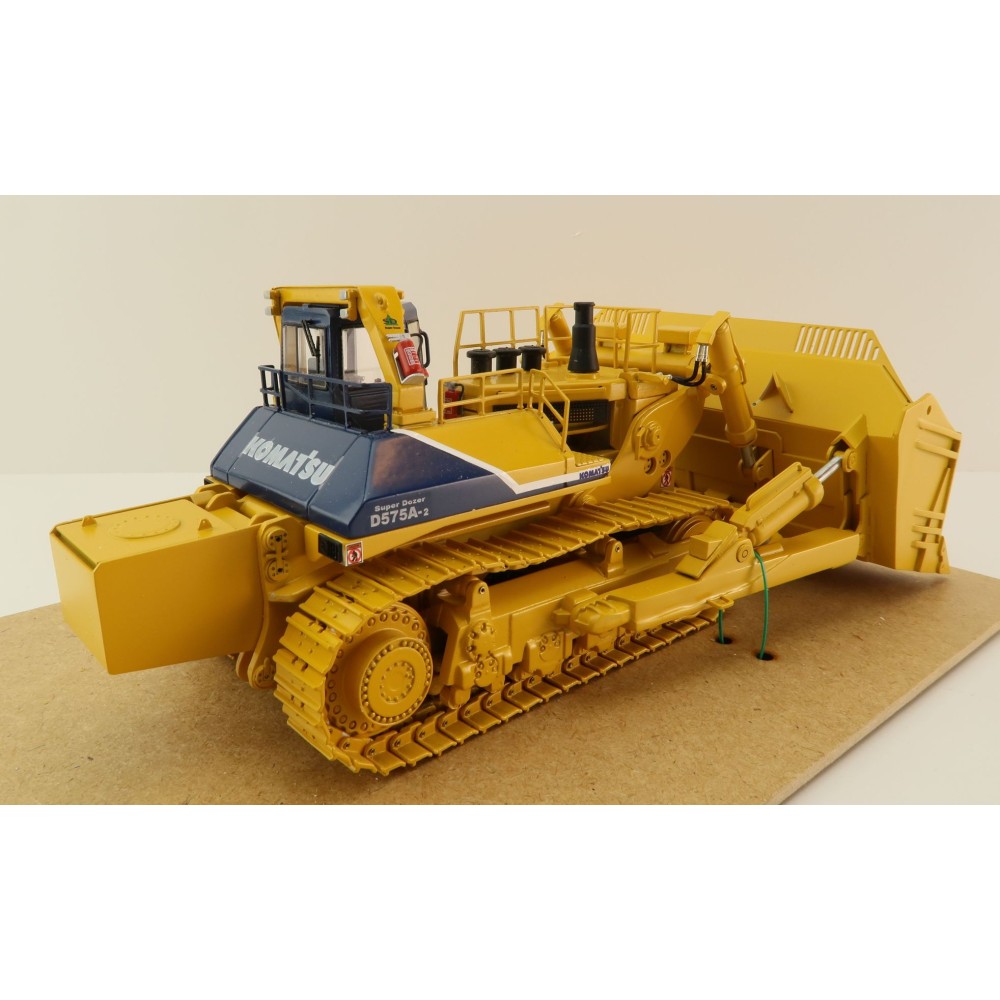 Himobo - Komatsu D575 A2 SD Super Dozer - Yellow - Scale 1:50