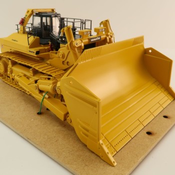 Himobo - Komatsu D575 A3 SD Super Dozer - Yellow - Scale 1:50