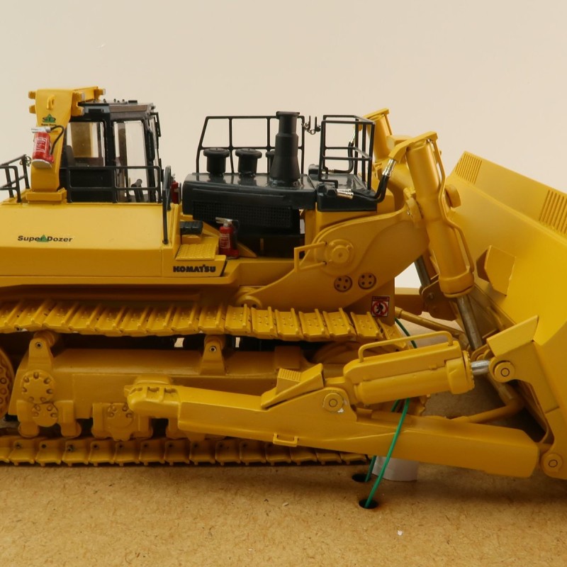 Himobo - Komatsu D575 A3 SD Super Dozer - Yellow - Scale 1:50