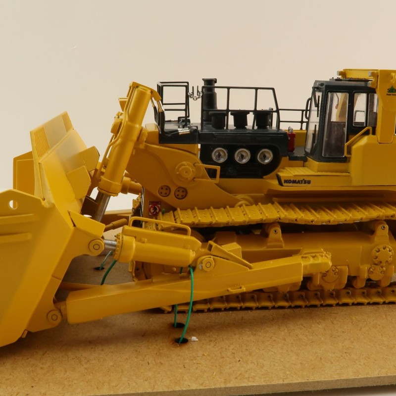 Himobo - Komatsu D575 A3 SD Super Dozer - Yellow - Scale 1:50