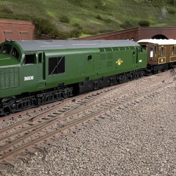 HORNBY R1290M Tri-ang Railways Remembered: RS9 'Intercity Express' Train Set OO GAUGE DCC READY