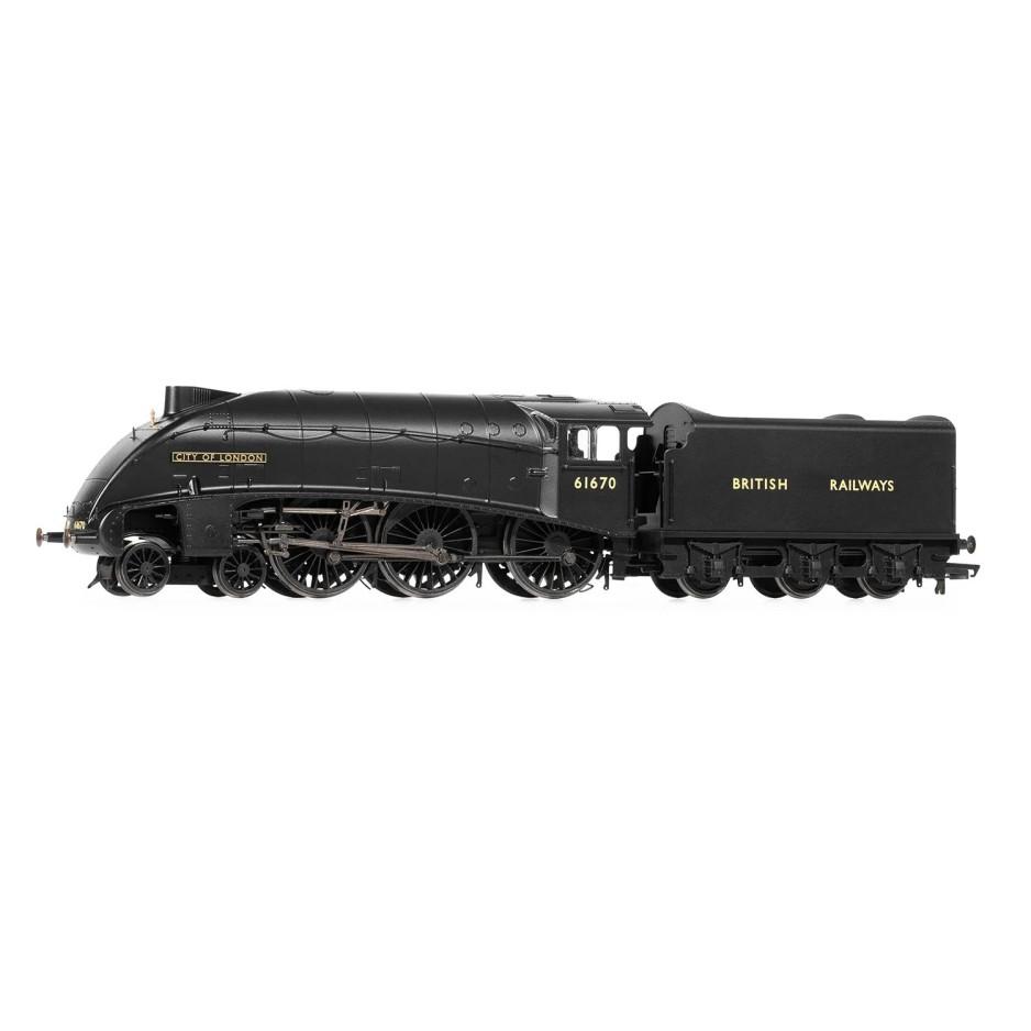 Hornby R30137 BR Class B17/5 4-6-0 Steam Locomotive 61670 City of London - Era 4