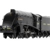 Hornby R30137 BR Class B17/5 4-6-0 Steam Locomotive 61670 City of London - Era 4