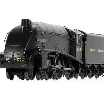 Hornby R30137 BR Class B17/5 4-6-0 Steam Locomotive 61670 City of London - Era 4