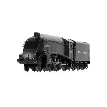 Hornby R30137 BR Class B17/5 4-6-0 Steam Locomotive 61670 City of London - Era 4