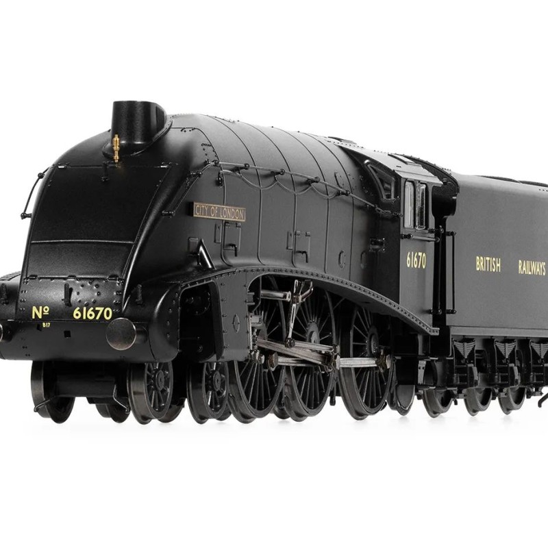 Hornby R30137 BR Class B17/5 4-6-0 Steam Locomotive 61670 City of London - Era 4