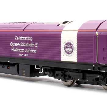 Hornby R30333 DB Cargo Class 67 Bo-Bo Diesel Locomotive 67007 Queens Jubilee - Era 11
