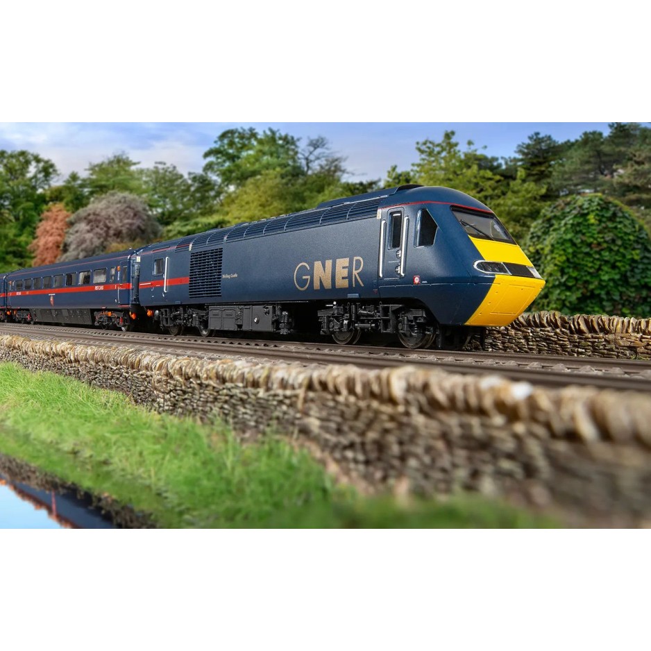 Hornby R30343 GNER Class 43 HST Diesel Power Cars Bo-Bo Train Pack - Era 9 DCC Ready OO Scale