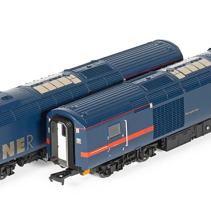 Hornby R30343 GNER Class 43 HST Diesel Power Cars Bo-Bo Train Pack - Era 9 DCC Ready OO Scale