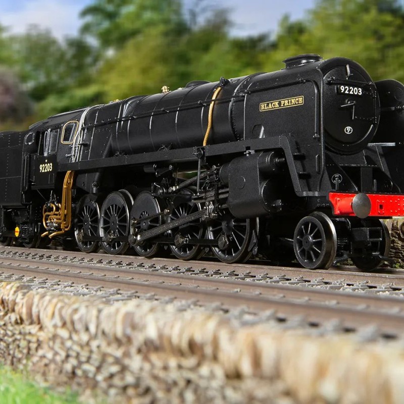 Hornby R30351 BR Class 9F 2-10-0 Steam Locomotive 92203 Black Prince - Era 11