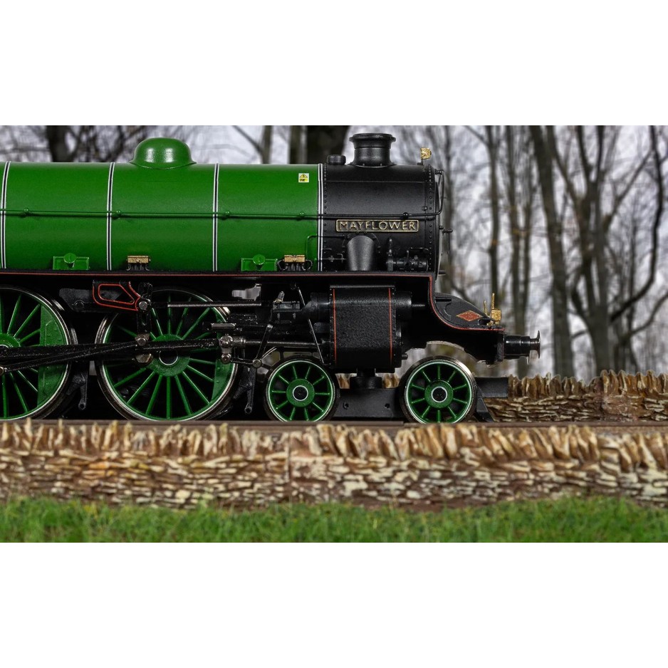Hornby R30358 The One Collection BR Class B1 4-6-0 61306 Mayflower Steam Locomotive - Era 11