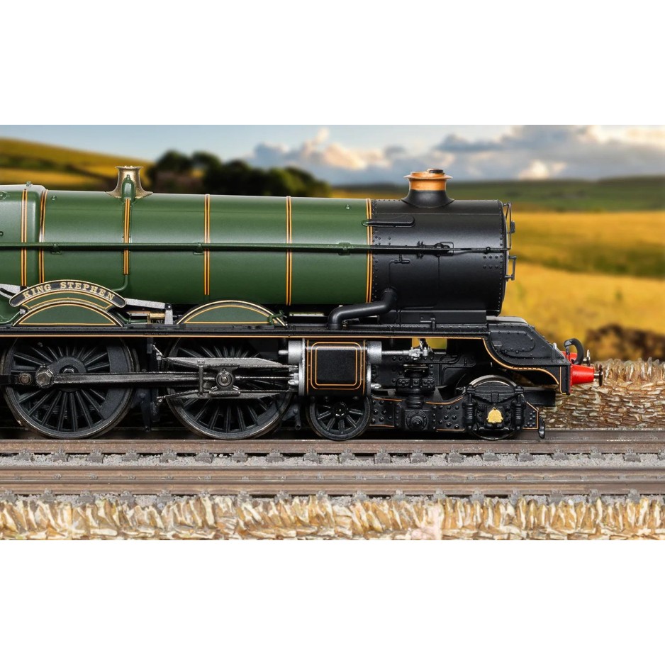 Hornby R30363 GWR 6000 King Class 4-6-0 6029 King Stephen Steam Locomotive - Era 3