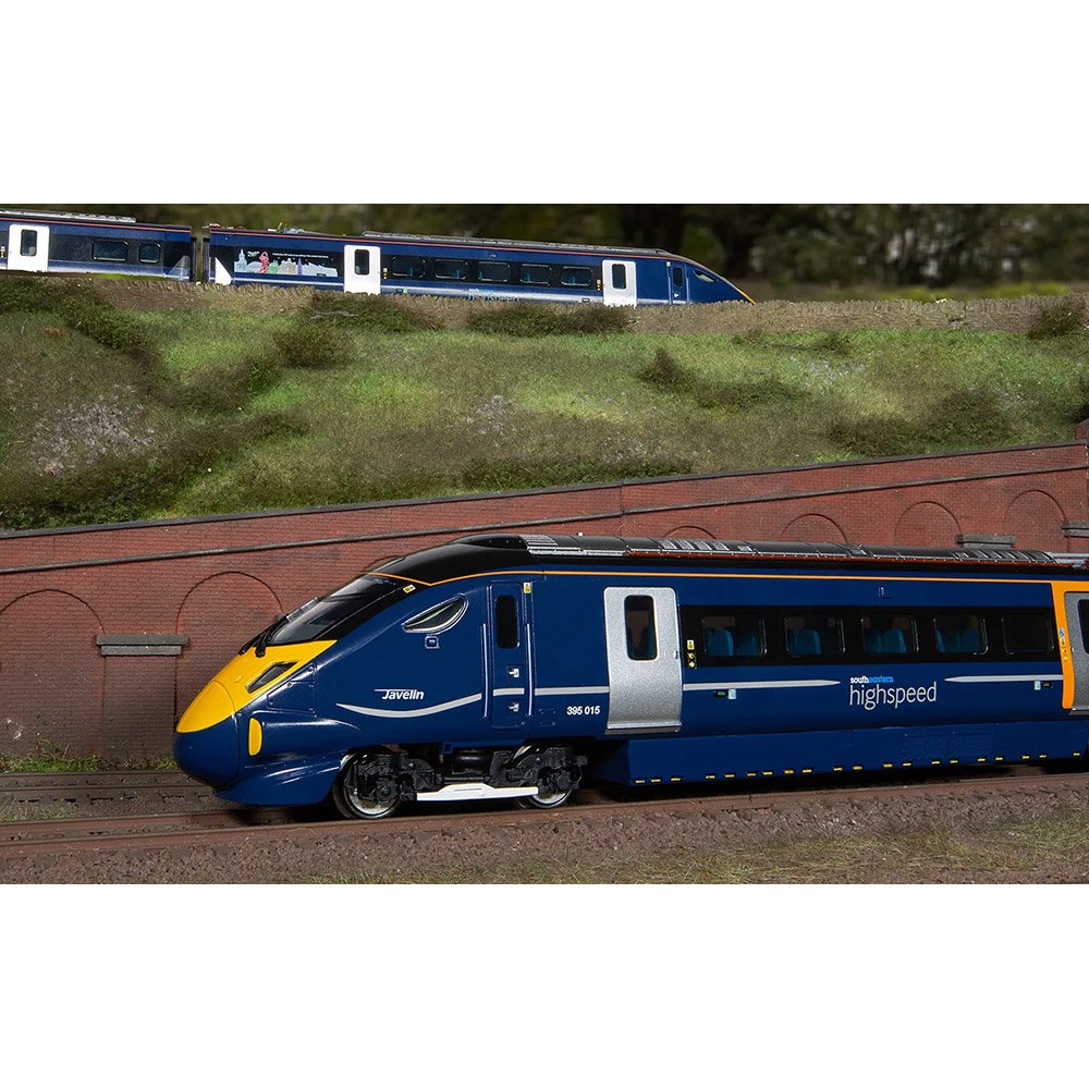 Hornby R30442 Southeastern - Class 395 - 395015 - 4 Car Train Pack (Railway 200) Limited Edition OO Scale - Era 11
