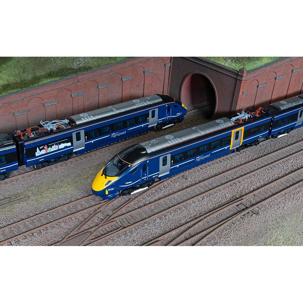 Hornby R30442 Southeastern - Class 395 - 395015 - 4 Car Train Pack (Railway 200) Limited Edition OO Scale - Era 11