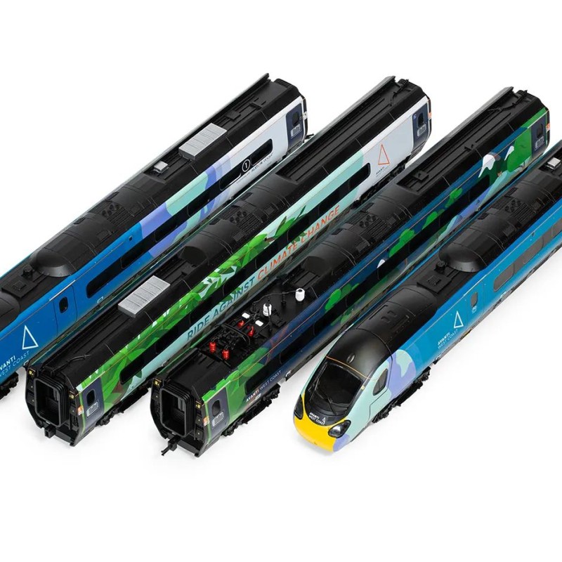 Hornby R30444 Avanti West Coast - Class 390 - 390121 - 4 Car Train Pack COP26 Livery - Era 11