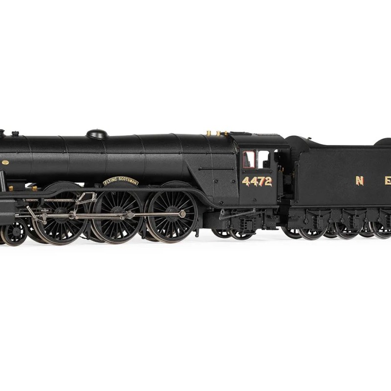 Hornby R30454 LNER Class A10 4472 Steam Loco Flying Scotsman - VE Day 80th Anniversary - Era 3