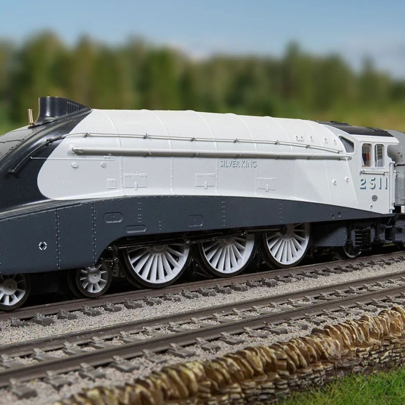 Hornby R30458 Dublo LNER Class A4 4-6-2 2511 Steam Loco Silver King - Silver Jubilee Collection - Era 4