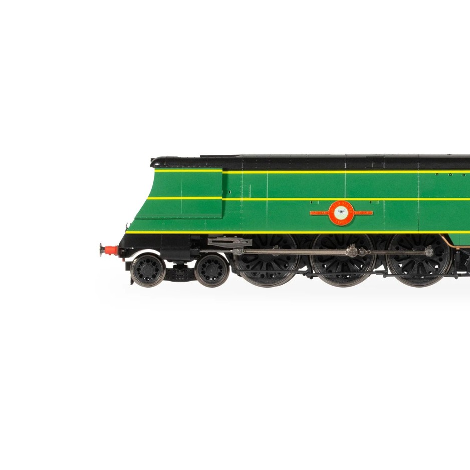 Hornby R3860 BR Merchant Navy Class 4-6-2 35012 United States Lines Steam Locomotive - Era 4