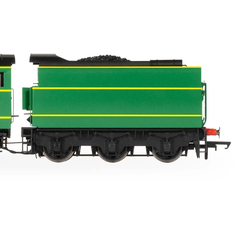 Hornby R3860 BR Merchant Navy Class 4-6-2 35012 United States Lines Steam Locomotive - Era 4