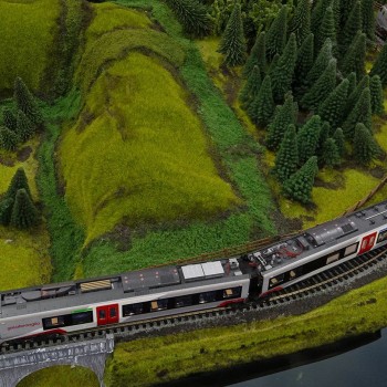 Hornby R3964 Greater Anglia Class 755/4 FLIRT 4 Car Passenger Train Set - Era 11 OO Scale