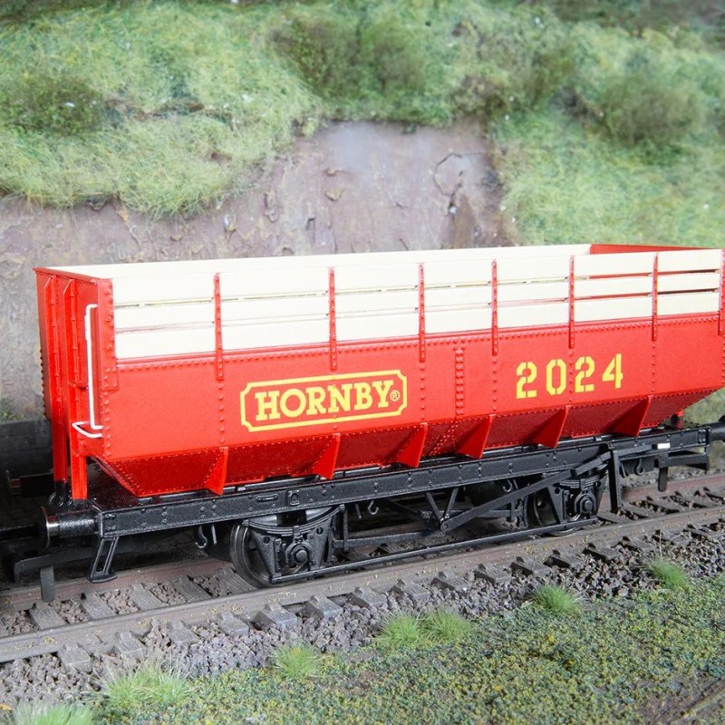 Hornby R60261 Hornby Year 2024 Coke Hopper Wagon OO Scale