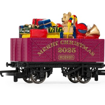 Hornby R60316 2025 Christmas Wagon OO Scale