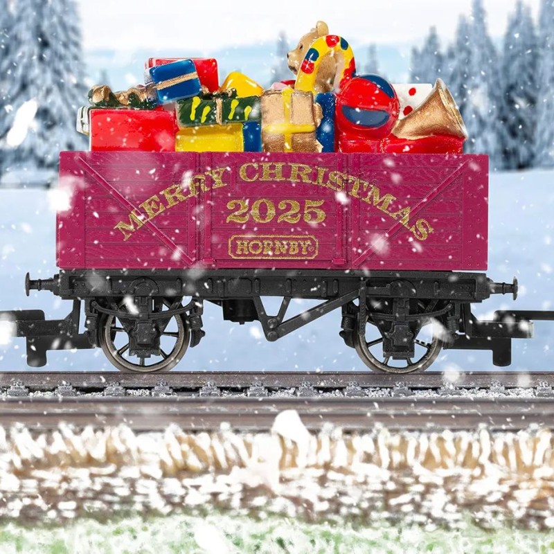 Hornby R60316 2025 Christmas Wagon OO Scale