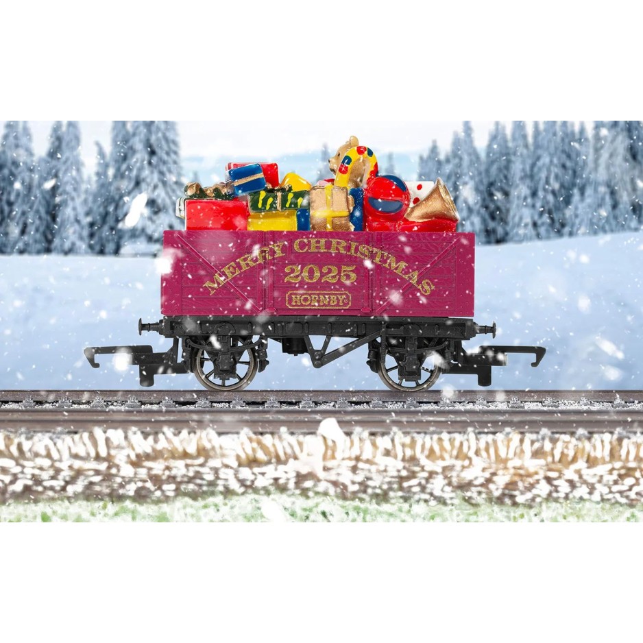 Hornby R60316 2025 Christmas Wagon OO Scale