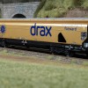 HORNBY R60322 Drax - Biomass - Wagon - Gold Livery Drax 50th Anniversary - Era 11