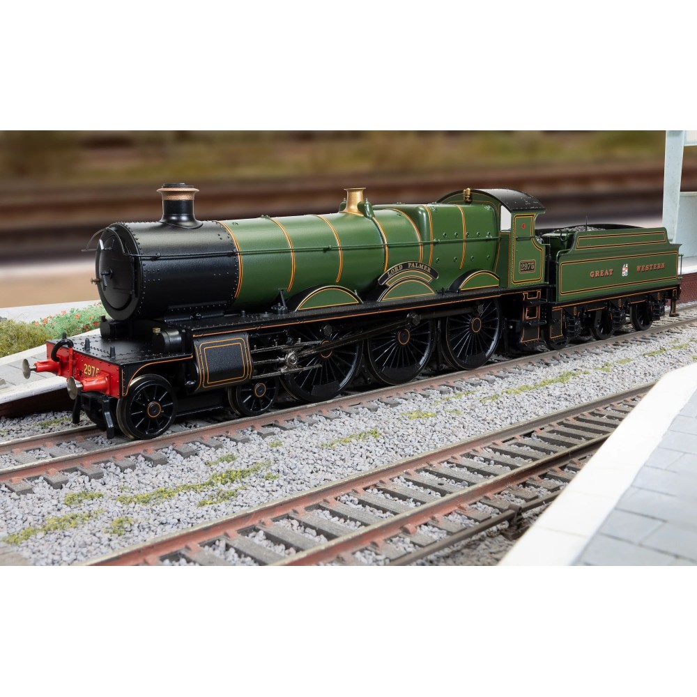 Hornby R30405 GWR - Saint Class - 2975 Lord Palmer Steam Locomotive OO Scale