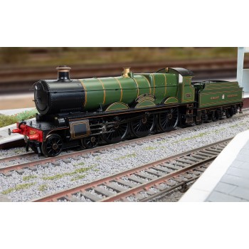 Hornby R30405 GWR - Saint Class - 2975 Lord Palmer Steam Locomotive OO Scale
