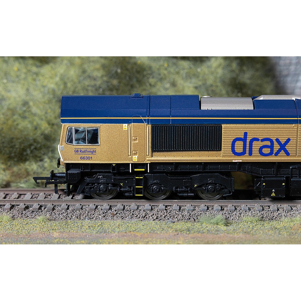 Hornby R30461 RailRoad GB Railfreight Class 66 Diesel Locomotive 66301 Drax Power Station 50 - Gold Livery Drax 50th Anniversary - Era 11