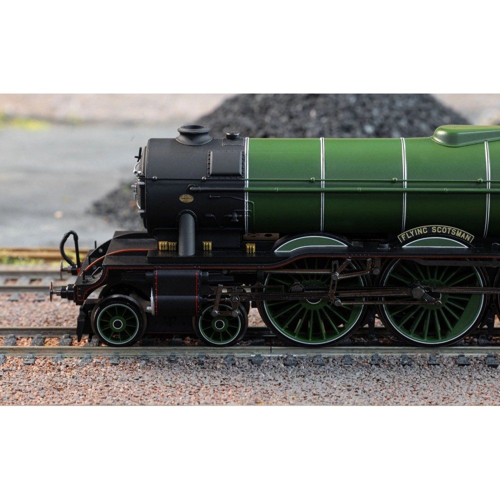 Hornby R30465 LNER - Flying Scotsman & GWR - Pendennis Castle Australian Tour Steam Loco Train Pack 