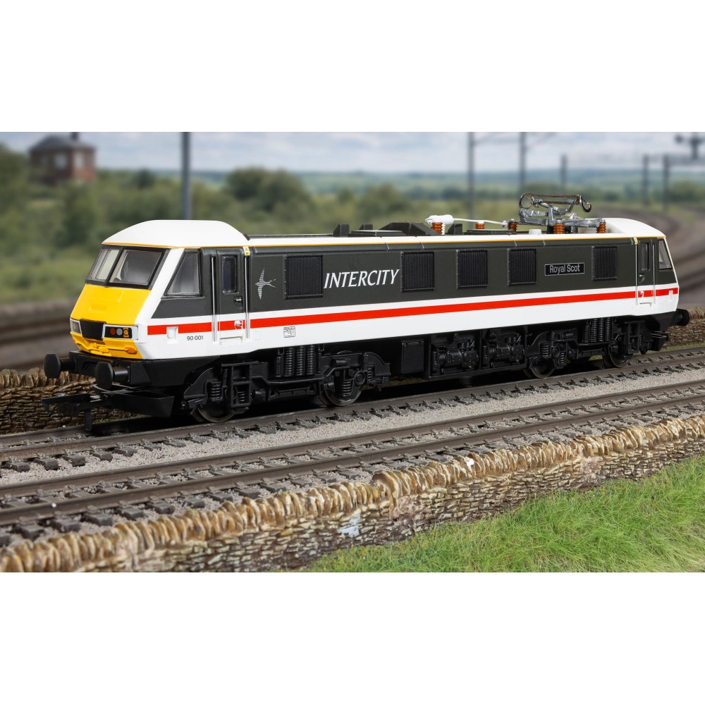 Hornby R30529 RailRoad BR - Intercity Class 90 - Royal Scot 90001 Electric Locomotive - Era 8