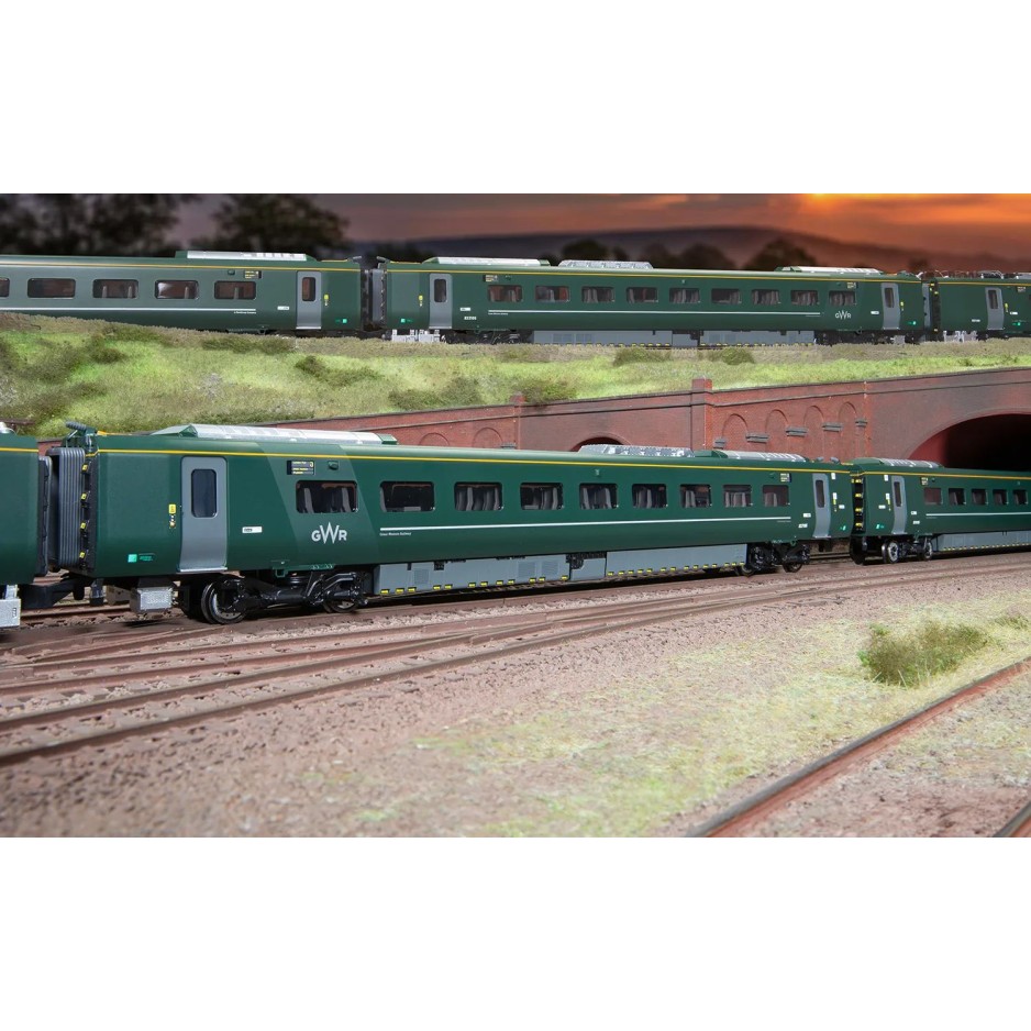 Hornby R3967 Hitachi AT300 Class 802/1 GWR Passenger 5 Car Train Set - Era 11 OO Scale