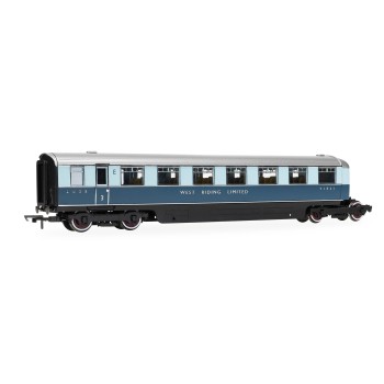 Hornby R40479 LNER West Riding Limited Open Third & Kitchen Third Articulated Coach Pack - Era 3 OO Scale