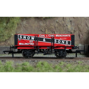 Hornby R60305 Snow & Sons - 5 Plank Wagon - No. 65 OO Scale