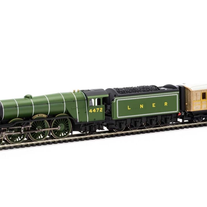 HORNBY R1255M THE FLYING SCOTSMAN LNER 4-6-2 TRAIN SET OO GAUGE DCC READY