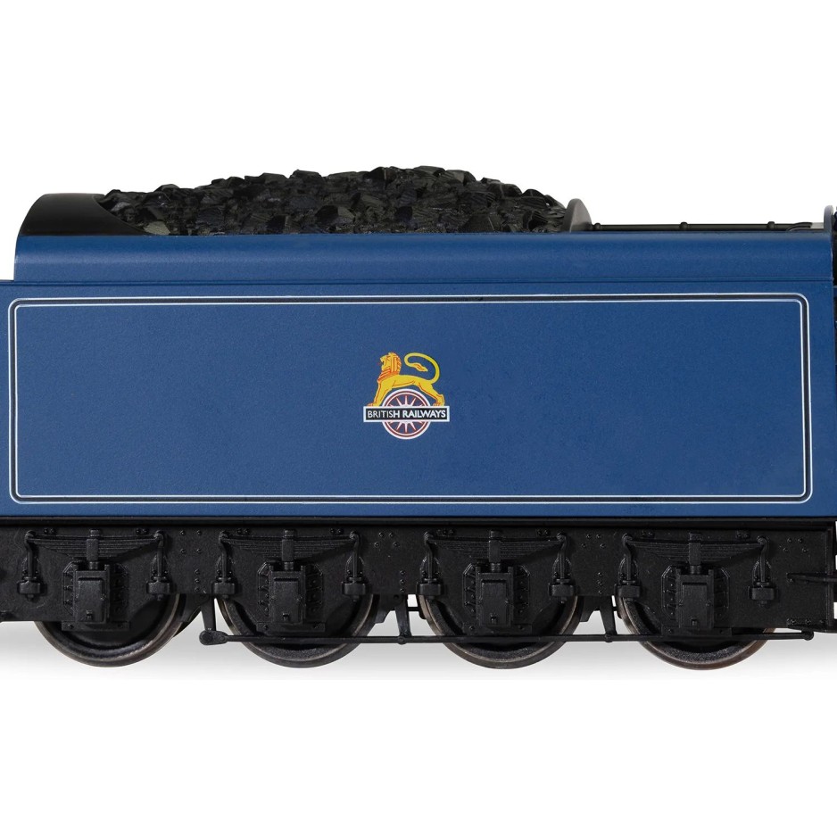 HORNBY R1282S Mallard Record Breaker Train Set - Era 3 OO GAUGE STEAM LOCO DCC READY