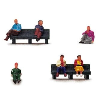 HORNBY R7119 Sitting People Rail Accessory Scenery - OO GAUGE